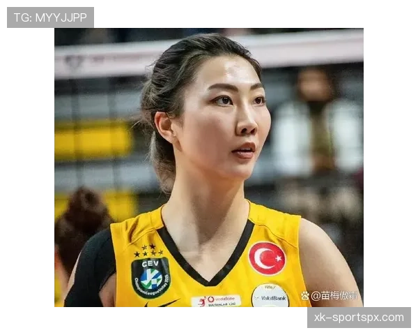 看袁心玥场下那懒散样，谁信她场上是拼命三郎？